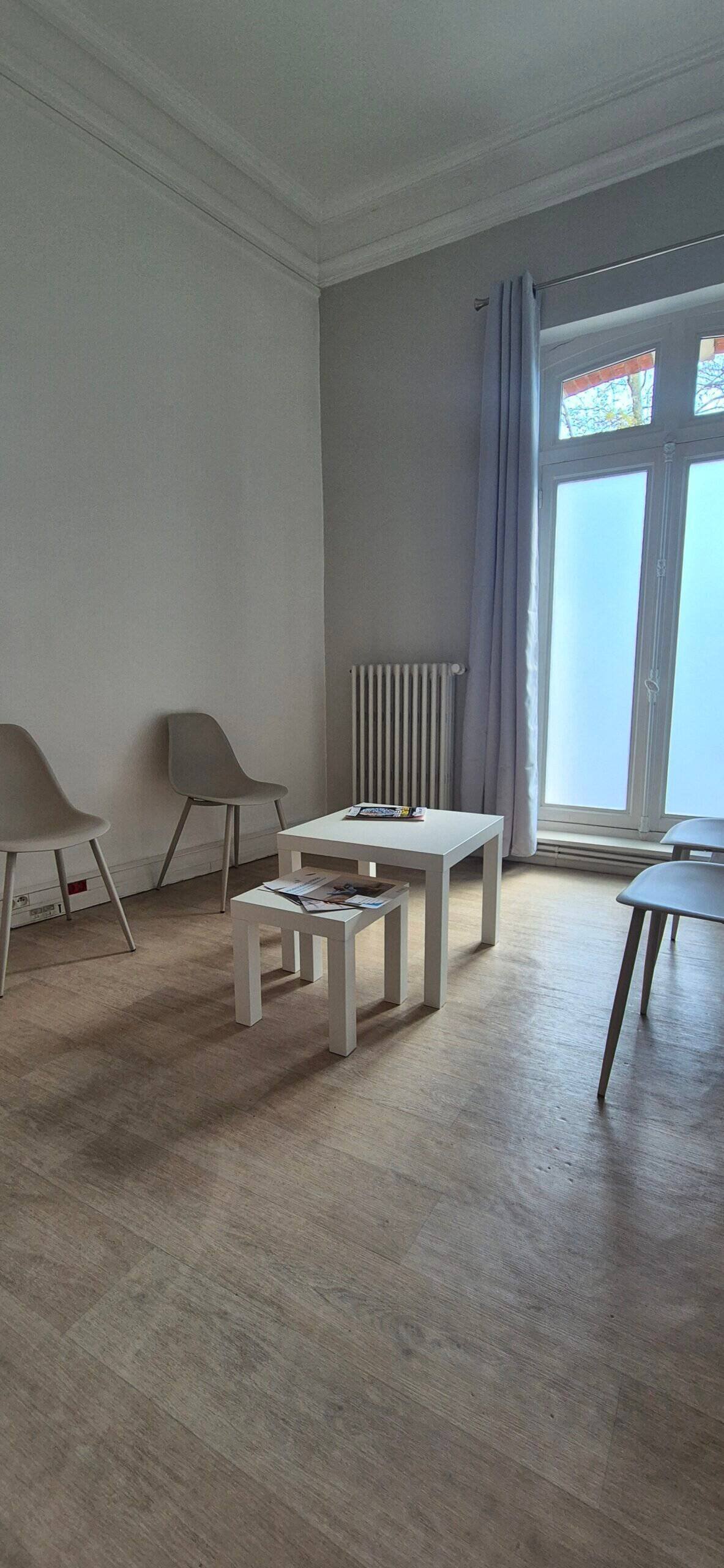 Salle d'attente du cabinet de psychothérapie à Montargis